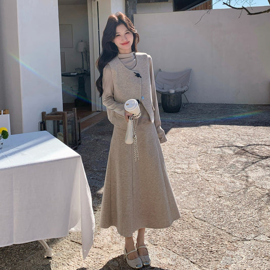 3点セット！【セットアップ】リラックス風 ハイネック 上下セット 2026春新作 レディース ベスト＋インナー＋ミニスカート 上品【JZシリーズ】