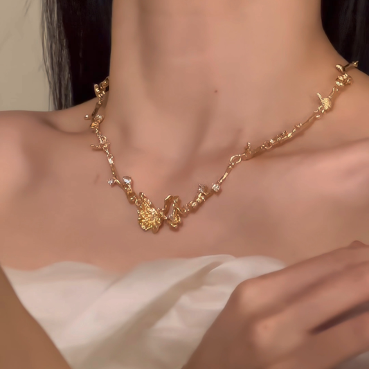 【グッズ】🦋「鎏金ダブルバタフライ」新作 レディース ゴールドネックレス 上品見え 鎖骨チェーン
