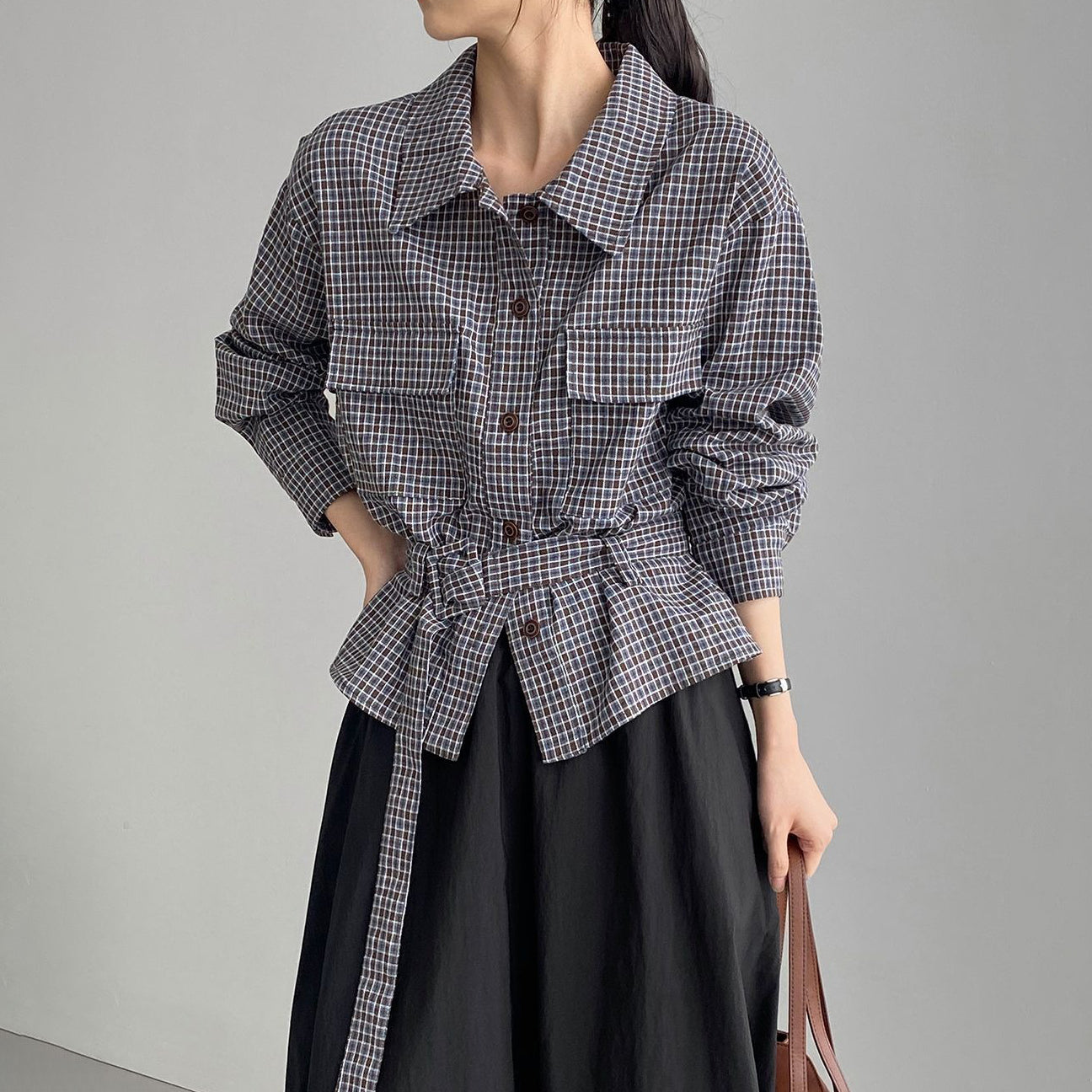 【トップス】韓国風 シンプルギンガムシャツ レディース ベルト付き デザインシャツ 襟付き ウエストマーク 美シルエット 着回しトップス【JZシリーズ】