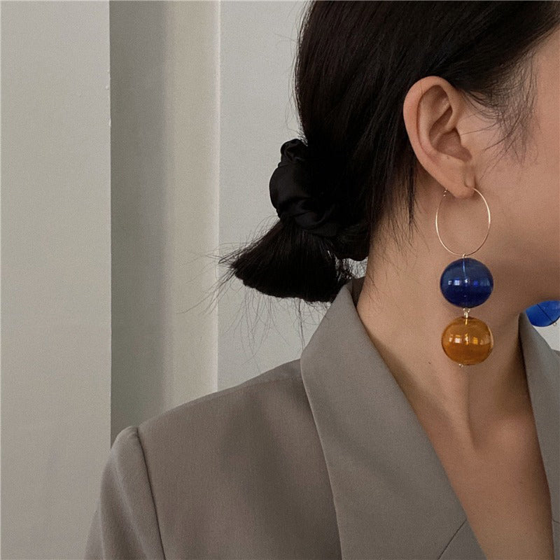 【🎁 B2G1｜先行スタート！】【グッズ】 小顔効果◎ レトロガラスビーズ×大ぶりフープピアス 韓国風ハイセンスアクセ