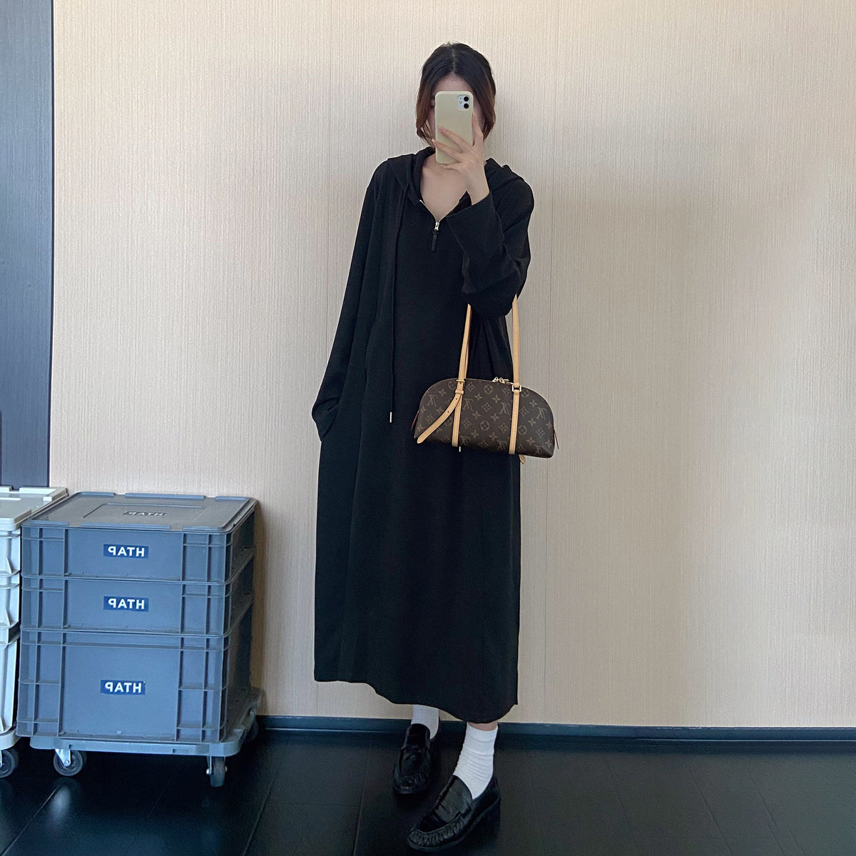 【ワンピース】韓国風ハーフジップフード付きワンピース レディース 秋新作 長袖 ロング丈 ゆったり 体型カバー【JZシリーズ】