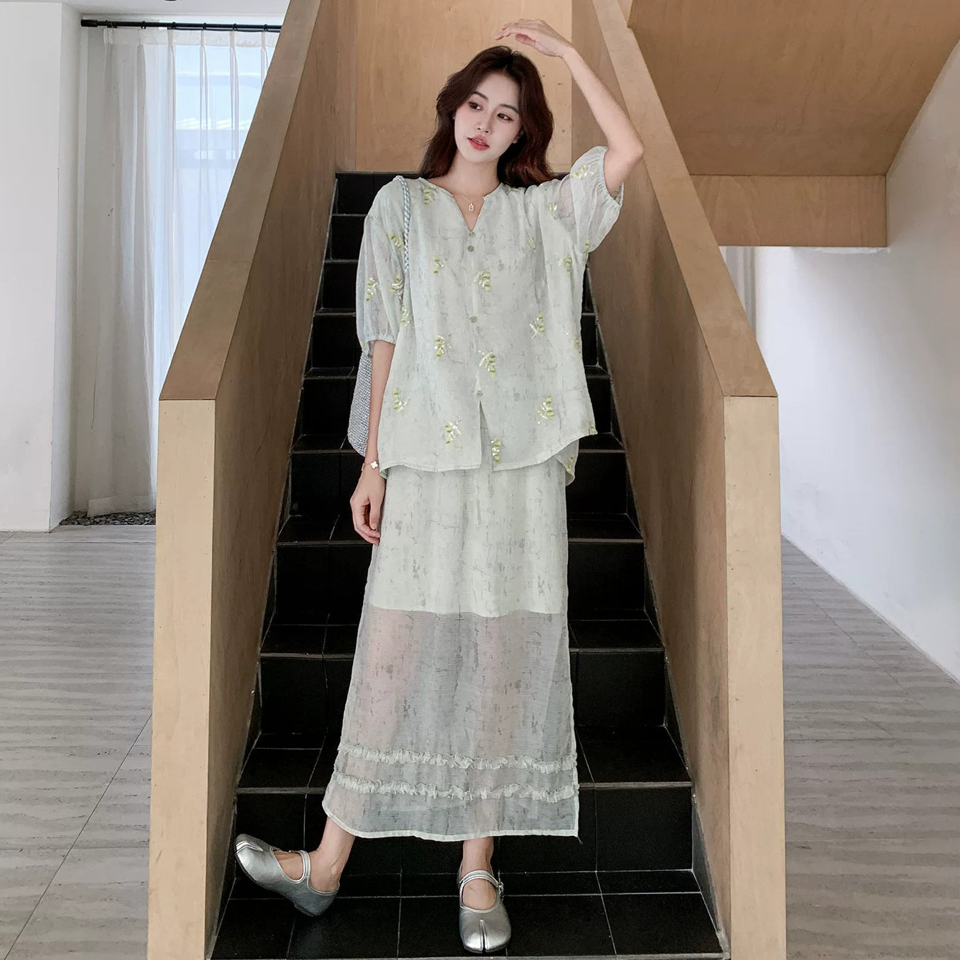 2点セット！【セットアップ】フェミニン 刺繍上下セット レディース 夏 ブラウス×スカート きれいめ 上品【SHシリーズ】