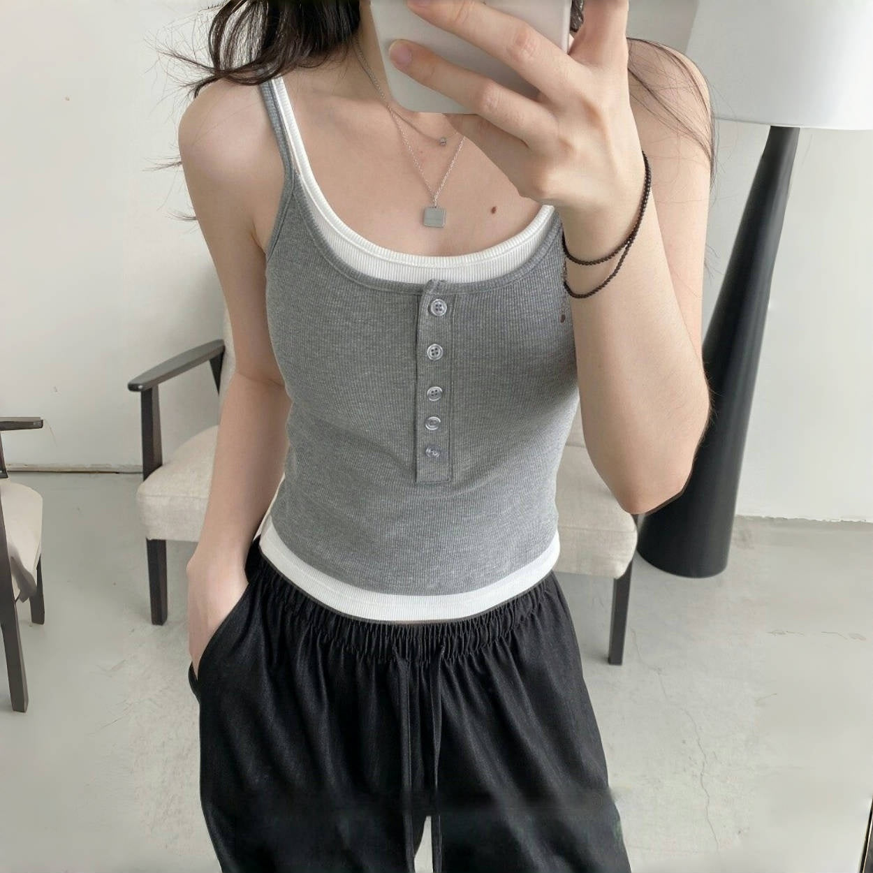 【トップス】夏 フェイクレイヤード パッド付き 着痩せ効果 タンクトップ 【FCシリーズ】