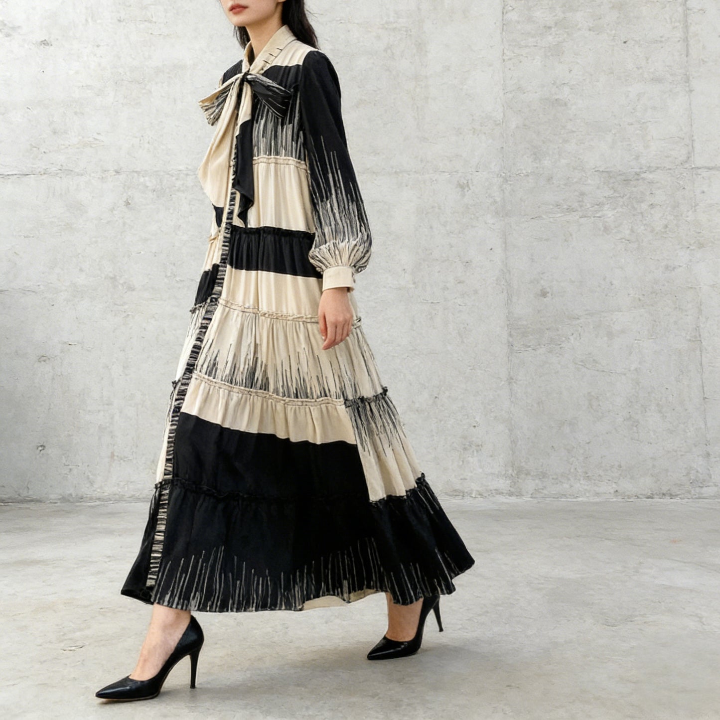 【ワンピース】プリントVネック お腹周りカバー フリル 長袖 ワンピース 【SHシリーズ】