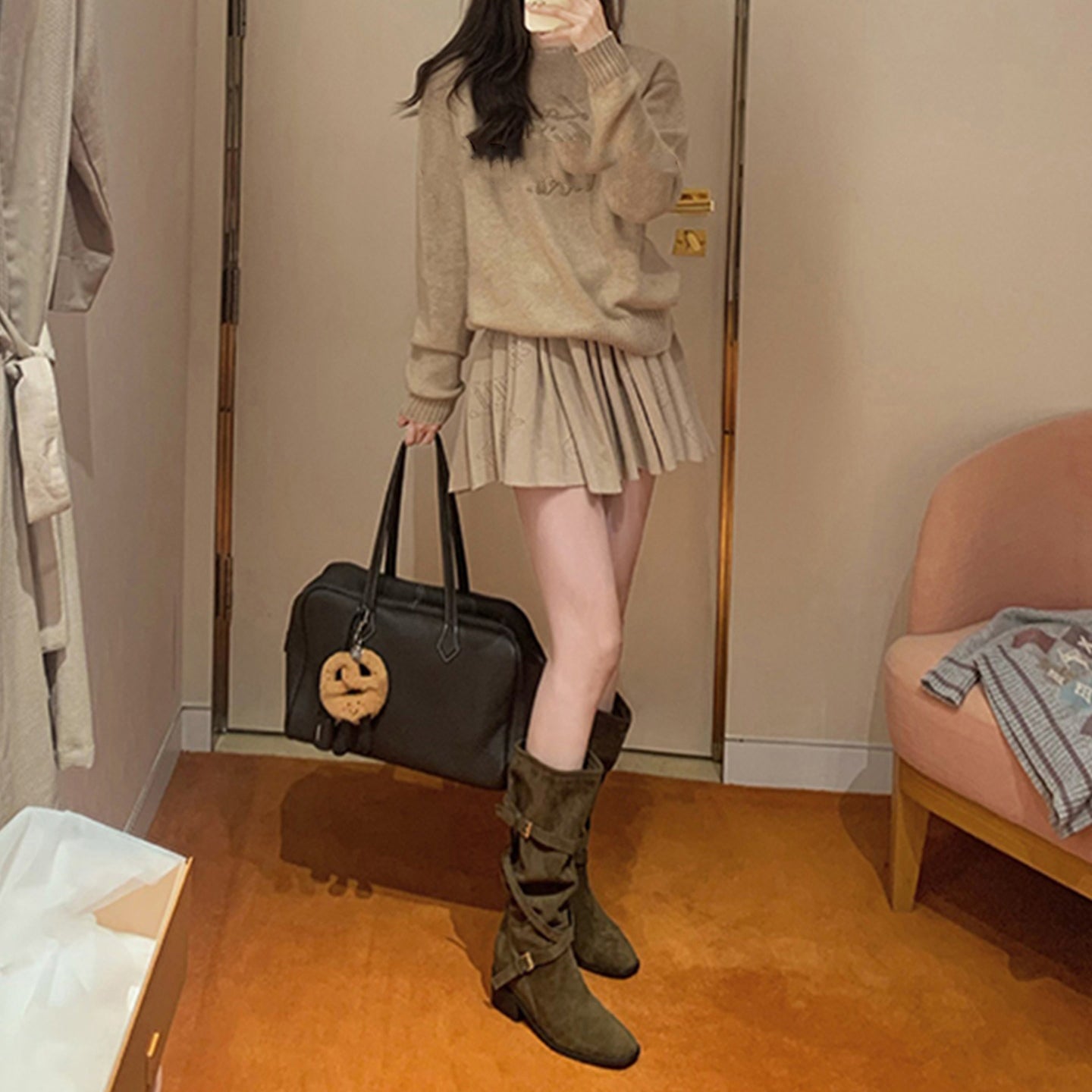 【シューズ】美脚効果 尖丸トゥ クロスベルト 太ヒール ミドルブーツ