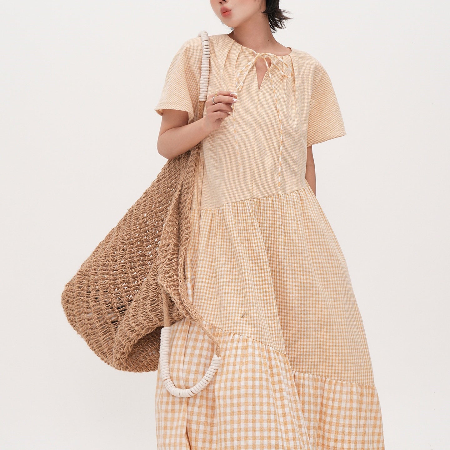 【ワンピース】【15～18日内発送】夏 クリームイエロー チェック柄 	Vネック 切り替えデザイン 半袖ワンピース 【JZシリーズ】