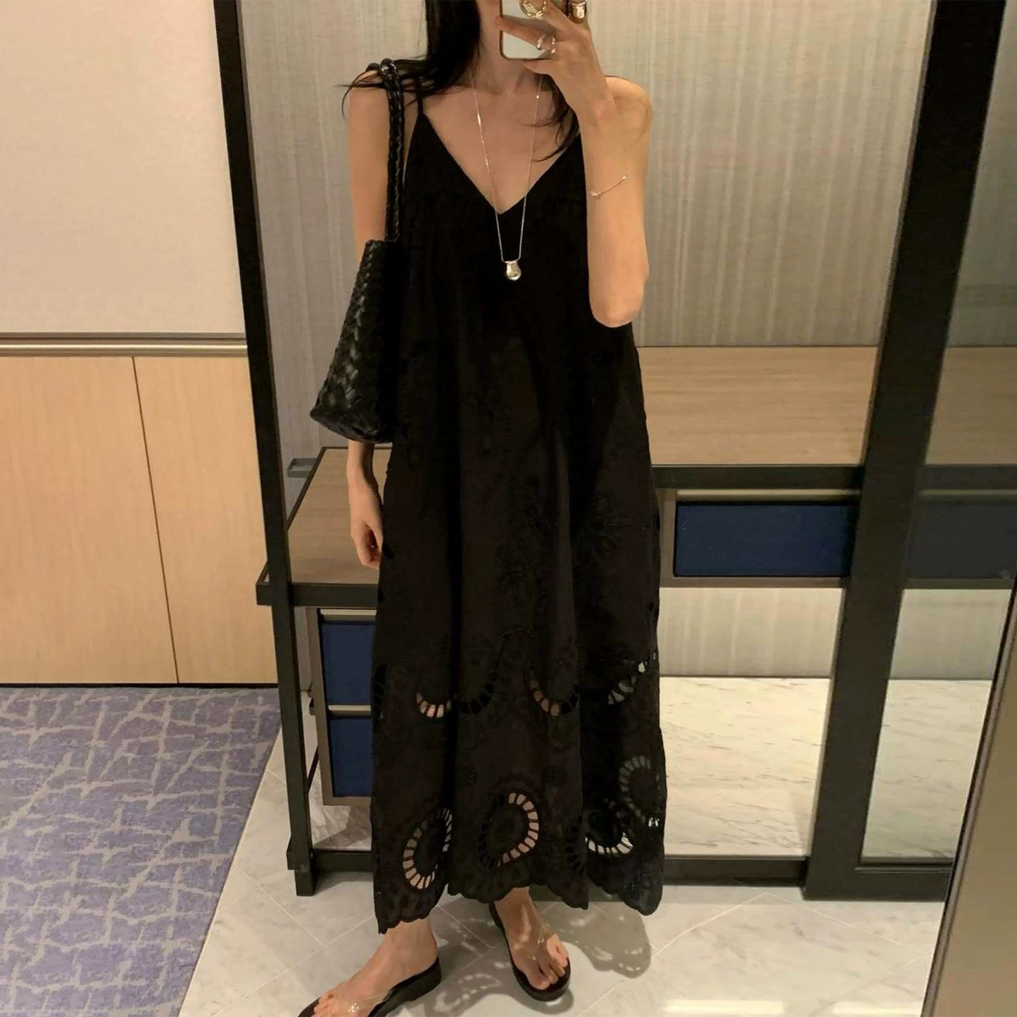 【ワンピース】韓国風 かぎ針編みキャミワンピース レディース 夏 Vネック ノースリーブ ロング丈 リゾート風 ゆったり【JZシリーズ】