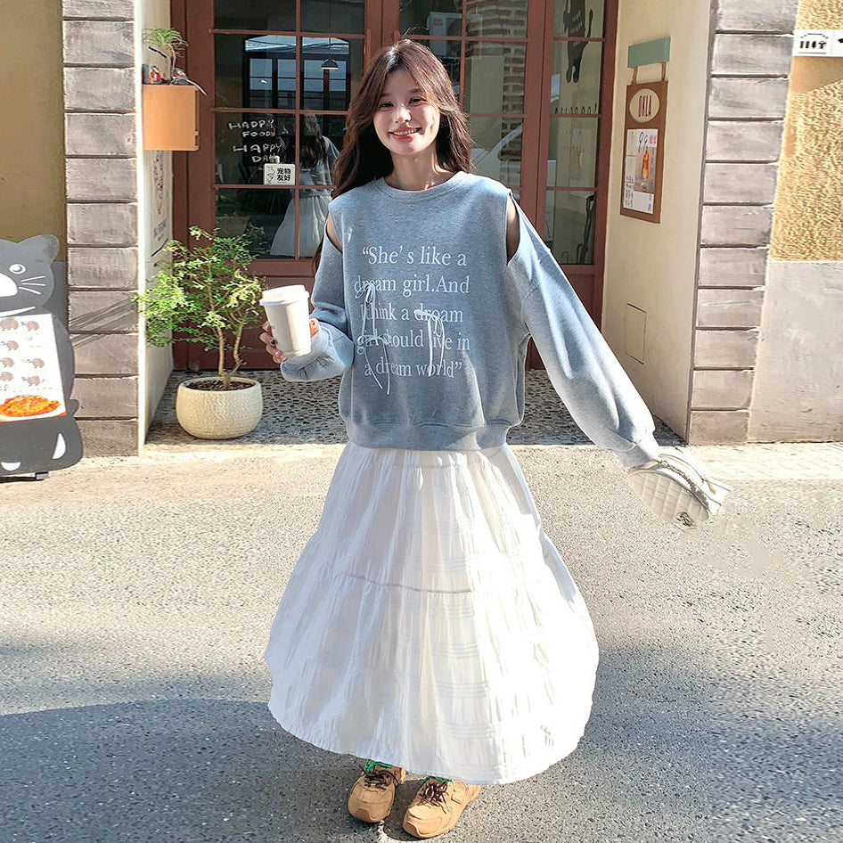 2点セット！【セットアップ】グレー オフショルダーフーディー + スカート 上下セット レディース 春秋 韓国系 ゆるふわ風 【JZシリーズ】