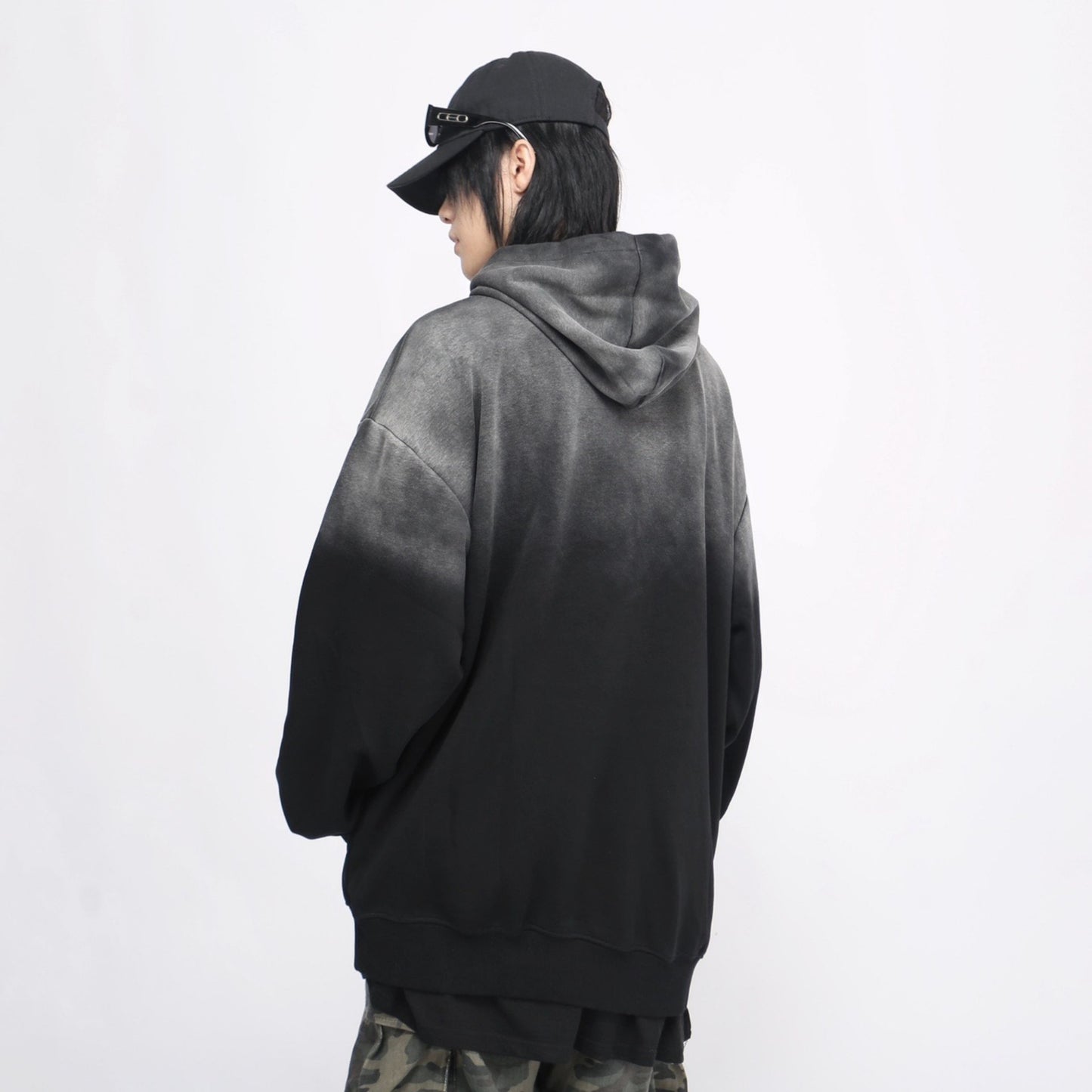 【トップス】グラデーション刺繍ヘビーウェイトパーカー ユニセックス ヴィンテージ加工 オーバーサイズ【FCシリーズ】