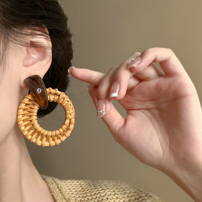 【🎁 B2G1｜先行スタート！】【グッズ】ヴィンテージ風バンブー＆ストロー編みピアス　春夏にぴったりのリゾート感＆高見えデザイン