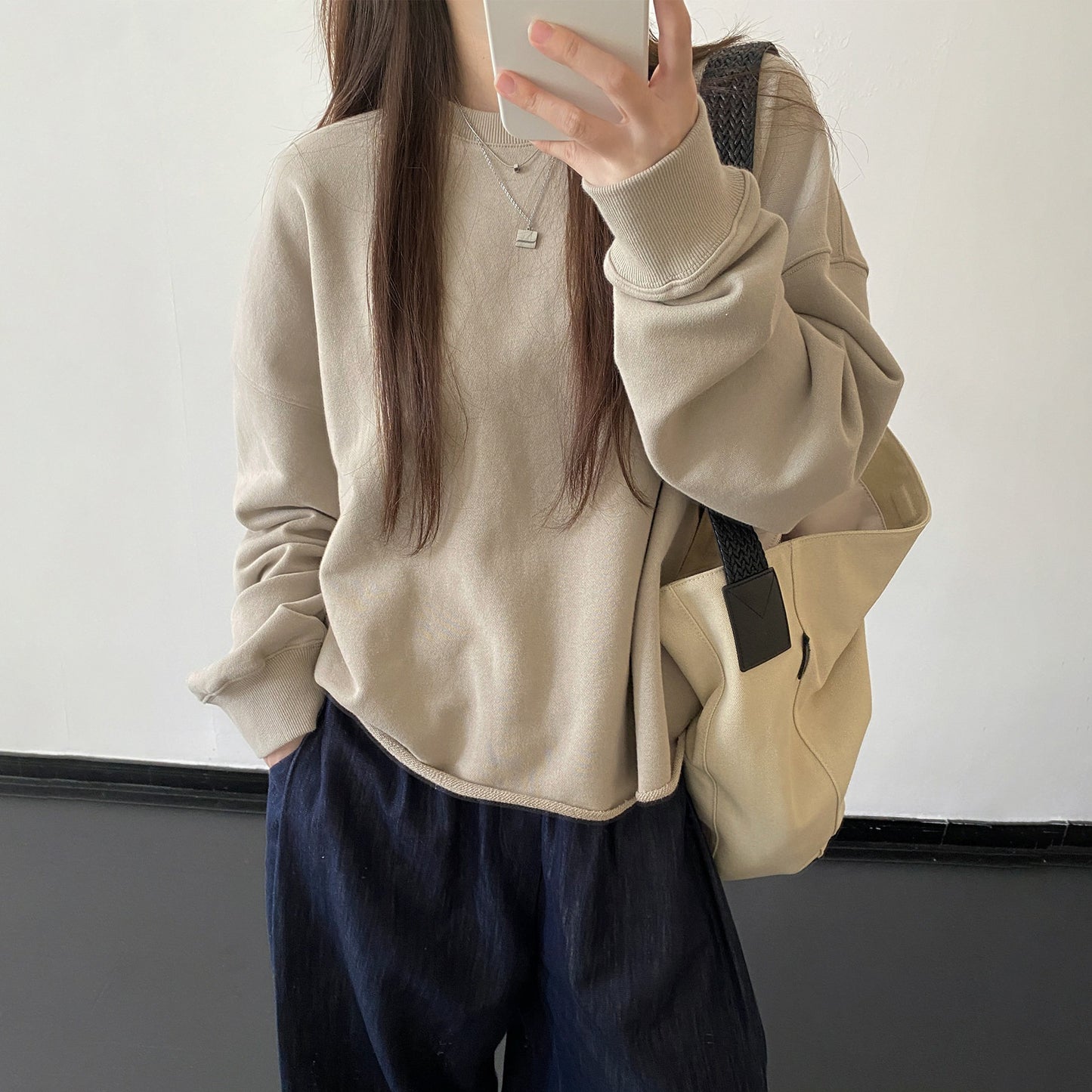 【トップス】ベーシック無地 クルーネックスウェット ショート丈 長袖 ゆったり 春秋 パーカー【FCシリーズ】