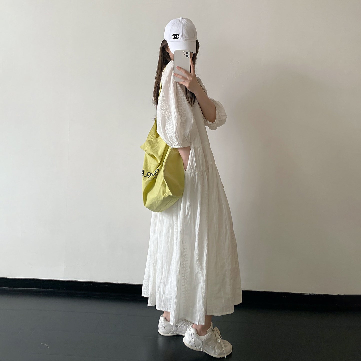 【ワンピース】レディース ホワイト 長袖 ワンピース フレンチリゾート レースアップ デザイン ロングワンピース テクスチャー素材 上品 きれいめ 夏【FCシリーズ】