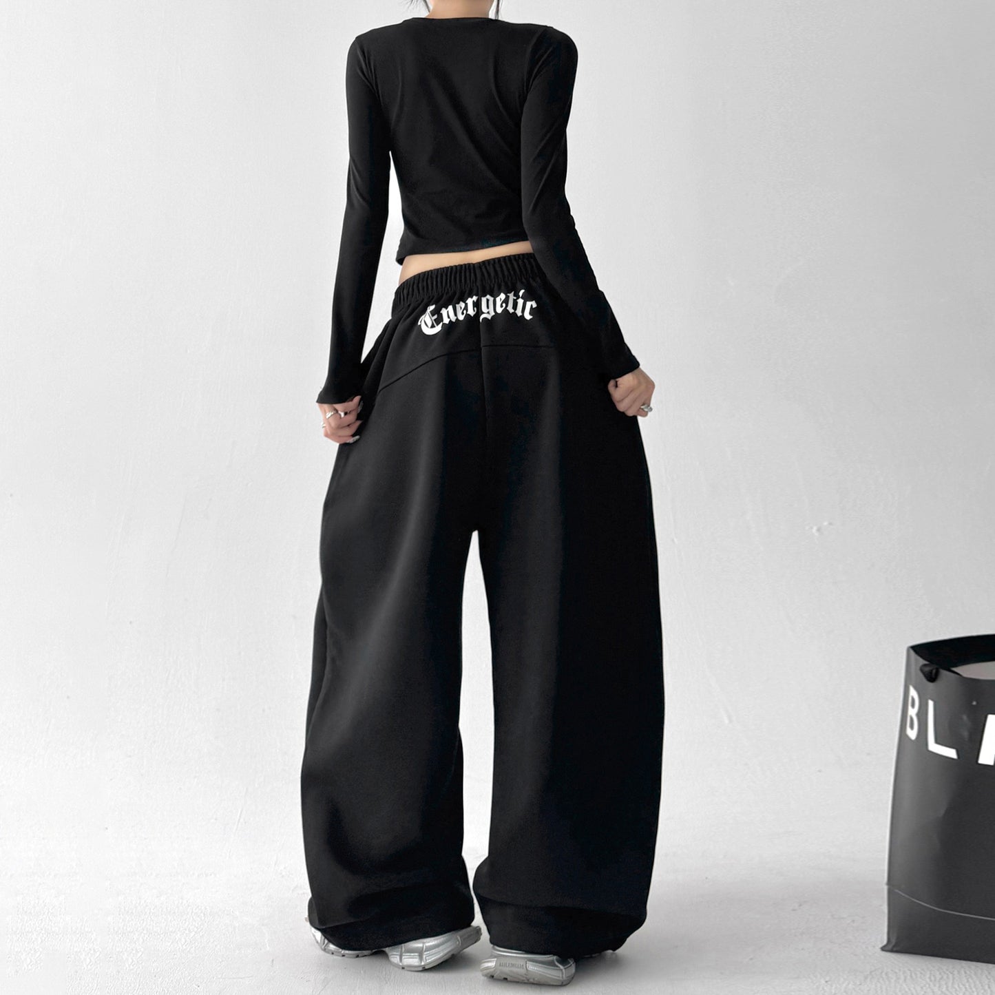 【ボトムス】ハイウエスト 刺繍入り スポーツパンツ レディース 春秋 ゆったり ワイド【FCシリーズ】