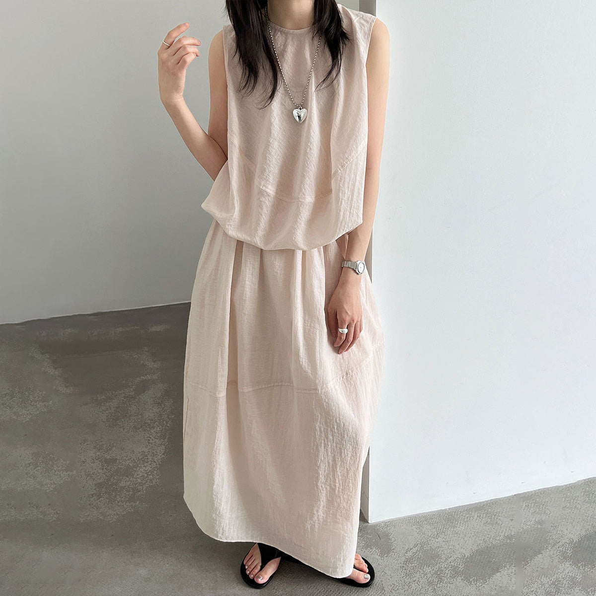 【セットアップ】リラックス風 セミシアー ノースリーブ トップス & スカート 上下セット レディース 夏 フェミニン 大人可愛い 通勤 ゆったり 体型カバー 人気【JZシリーズ】