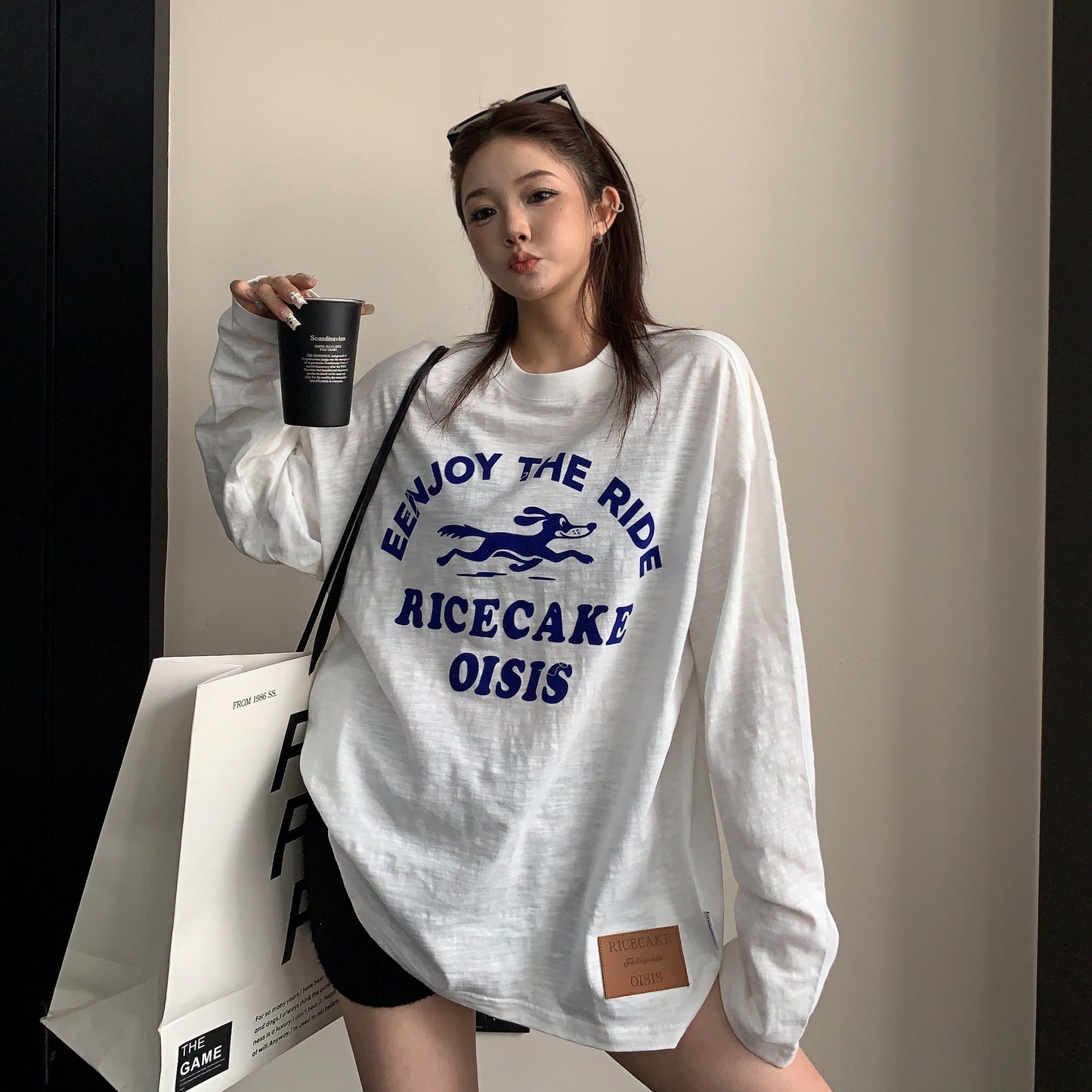 【トップス】カレッジ風ロゴ刺繍風ロンT レディース フロッキープリント ゆったり 古着風トップス 長袖Tシャツ【FCシリーズ】