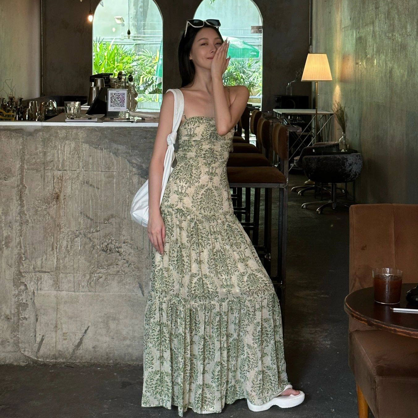 【ワンピース】【大人可愛い】フレンチ ノースリーブ キャミワンピース｜海辺 リゾート バカンス ロング丈｜上品 高級感 ビーチドレス【SHシリーズ】