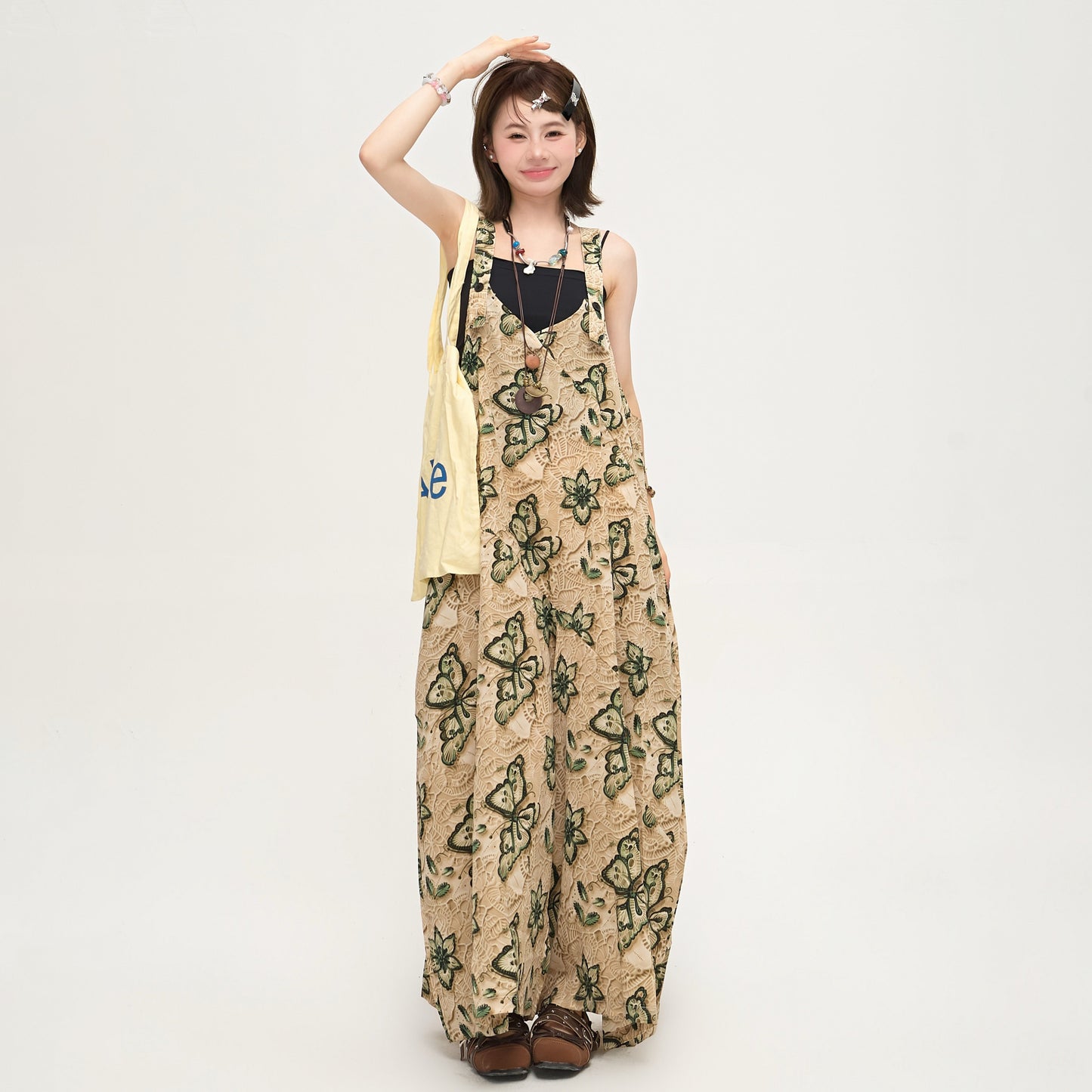 【ボトムス】ゆったりルーズ感 オーバーサイズ Vネック オールインワン 夏新作 バタフライプリント サロペット【SHシリーズ】