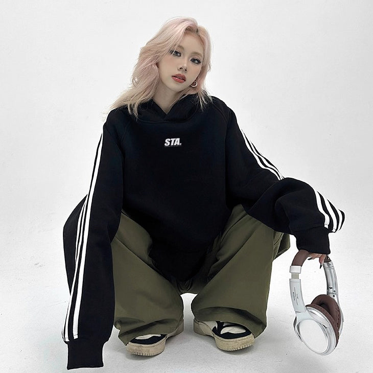 【トップス】3ストライプ フード付きスウェット ユニセックス  ゆったり ストリートスポーツ パーカー【FCシリーズ】