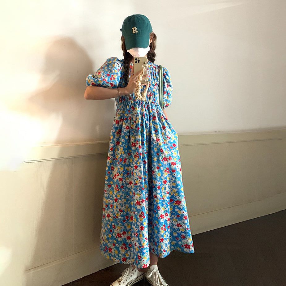 【ワンピース】フレンチ別注感 ブルー小花柄 Vネック パフスリーブ ゆったり半袖ワンピース【SHシリーズ】