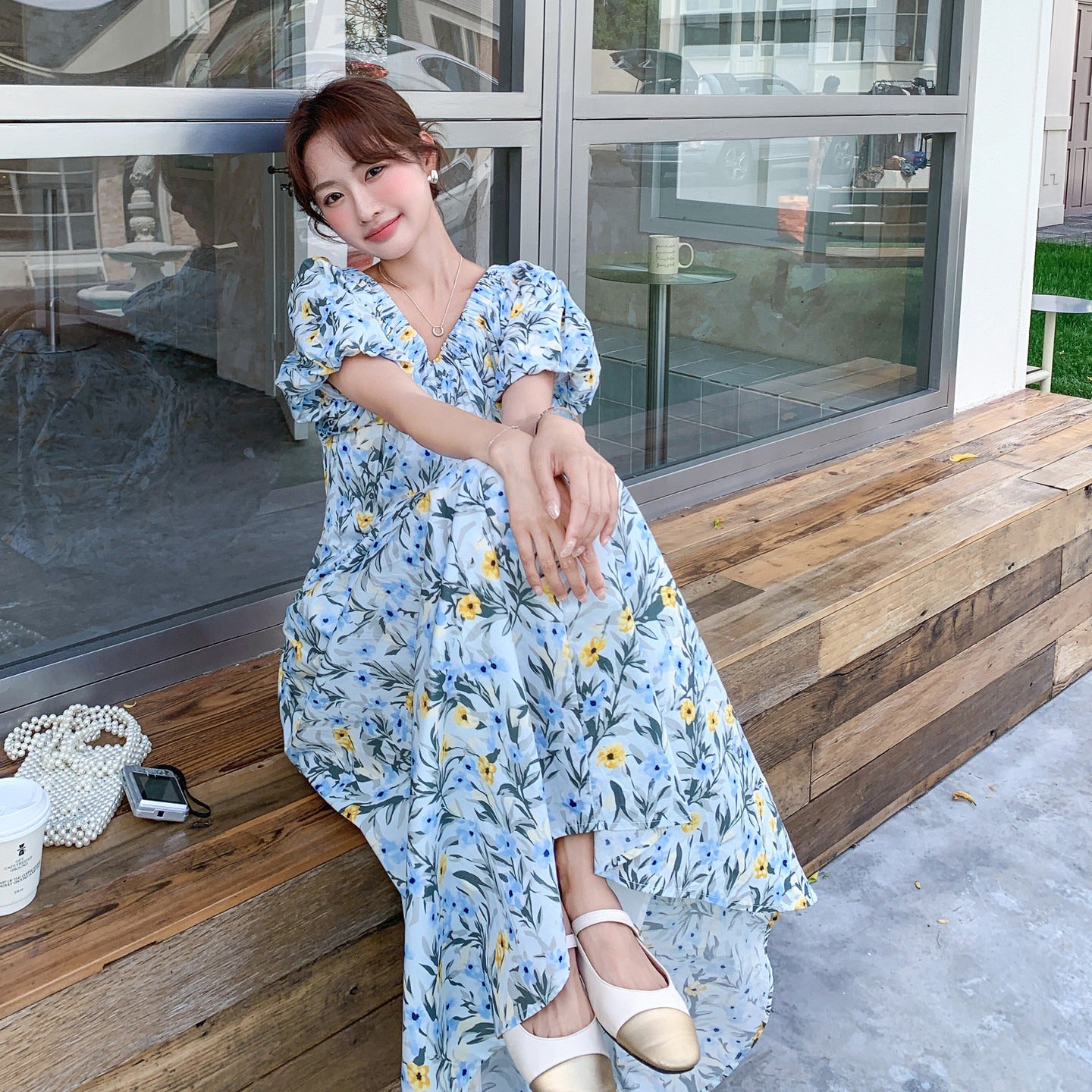 【ワンピース】花柄ワンピース レディース ブルー Vネック パフスリーブ 半袖 ナチュラル フレアシルエット ロング丈 夏新作【SHシリーズ】
