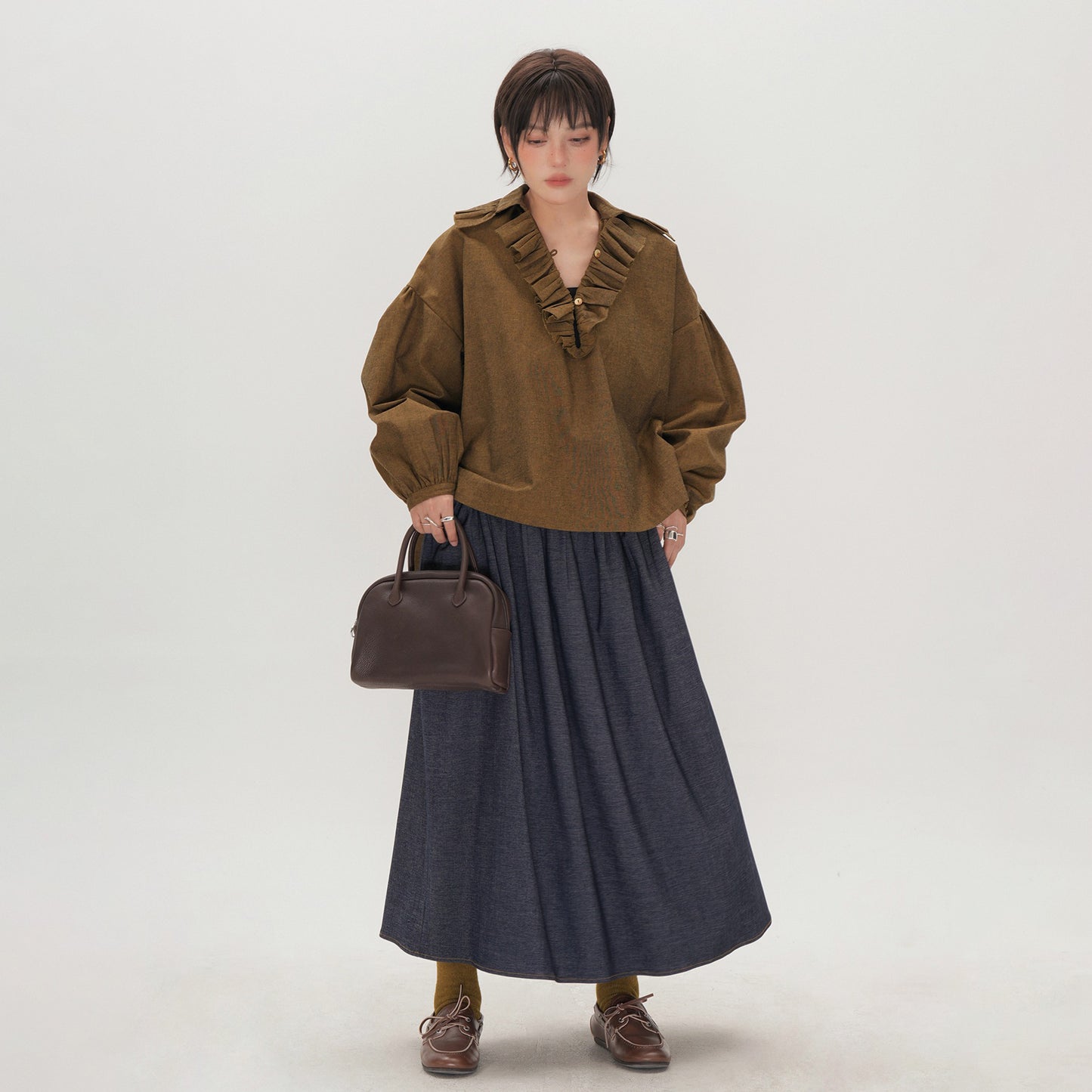 【トップス】レトロ文芸チェックシャツ レディース 秋新作 フリルVネック デザイン感 ゆったり長袖 着痩せトップス【JZシリーズ】