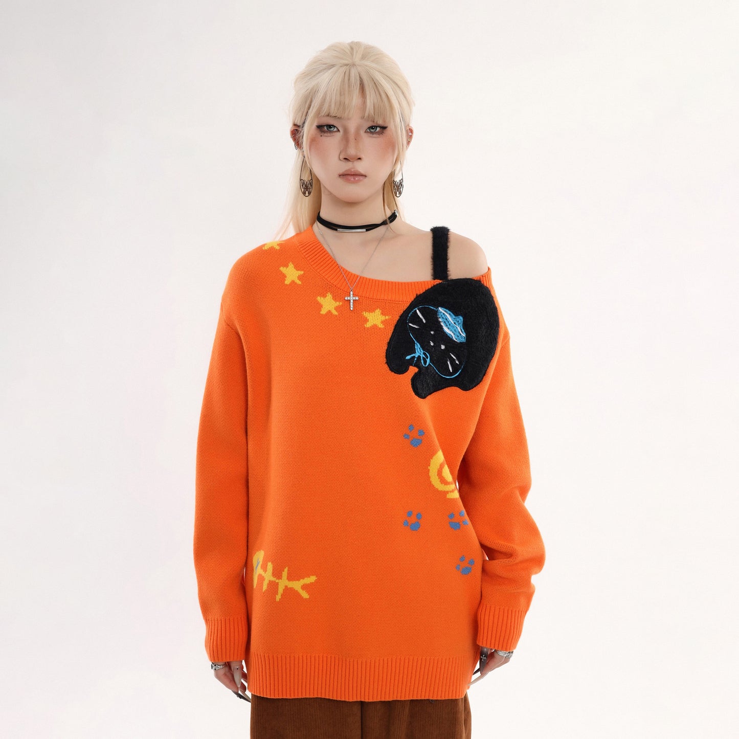 【トップス】アメリカンカジュアル 猫刺繍 オフショルダーニット 秋冬 オレンジ ゆったり レイジー感 セーター【FCシリーズ】