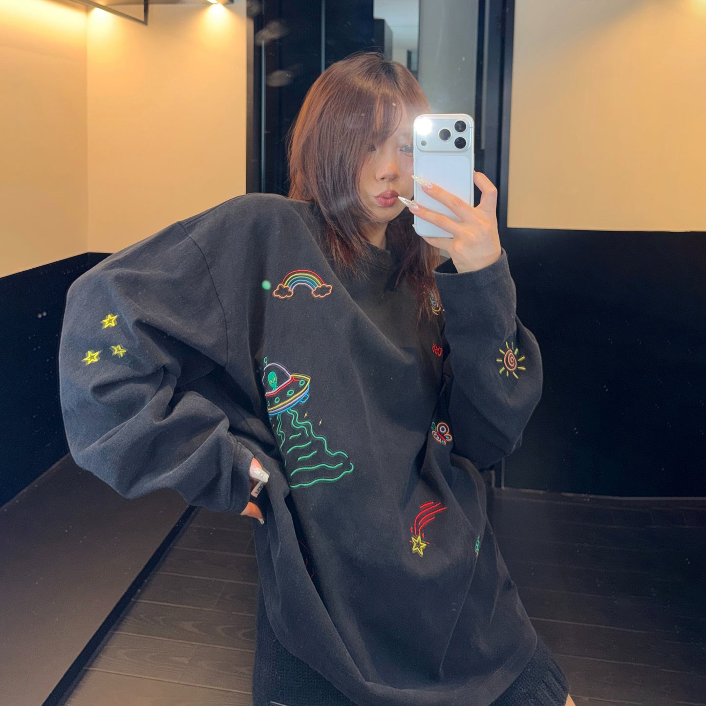 【トップス】ヴィンテージ刺繍グラフィックロンT レディース ウォッシュ加工 リラックス 秋コーデ 長袖Tシャツ【FCシリーズ】