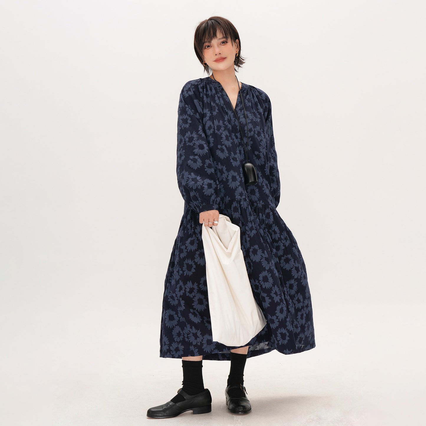 【ワンピース】小花柄 レディース 大きめサイズ ゆったり 体型カバー ミディアムロング丈 レトロ文芸風 長袖ワンピース【JZシリーズ】【SHシリーズ】