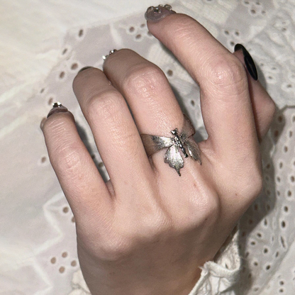 【グッズ】レディース バタフライリング 開口調整可 小众独特 高級感 中古風 指輪