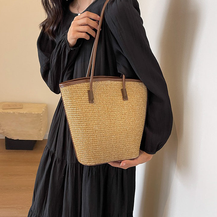 内袋プレゼント！【バッグ】ラフィア風トートバッグ 大容量 通勤OK 流行バケツ型ショルダー