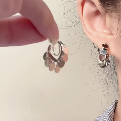 【🎁 B2G1｜先行スタート！】【グッズ】クールなピアス シルバーフリンジイヤリング ノンホール＆ミニマル韓国風デザイン