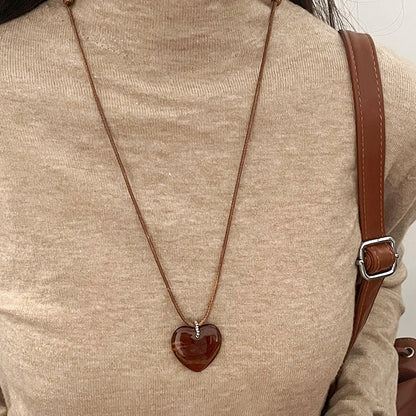 【🎁 B2G1｜先行スタート！】【グッズ】ロング丈 ブラウンハートペンダントネックレス レディース 秋冬 気質 高級感 ニットチェーン シンプルアクセサリー