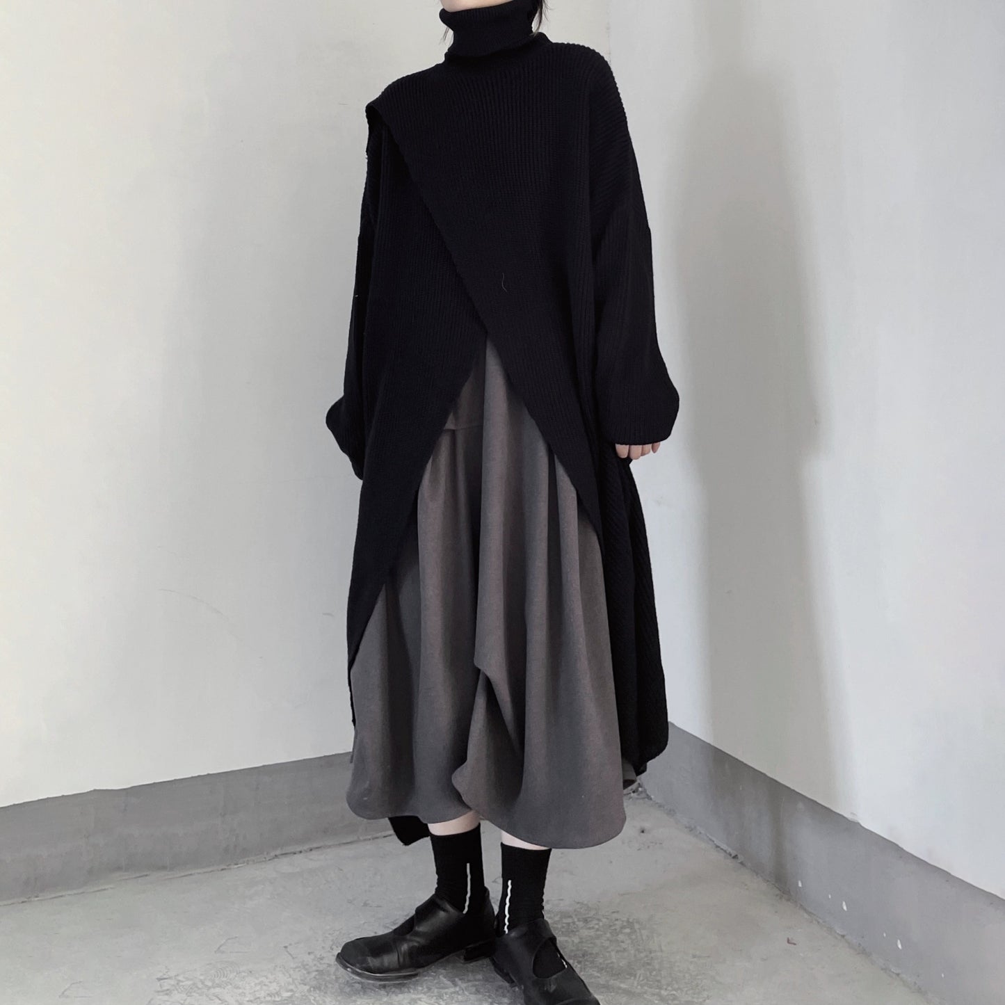 【24AW】【15～20日内発送】【ワンピース】秋冬ハイスリット ハイカラー ミモレ丈 ニット 長袖ワンピース 【AHシリーズ】