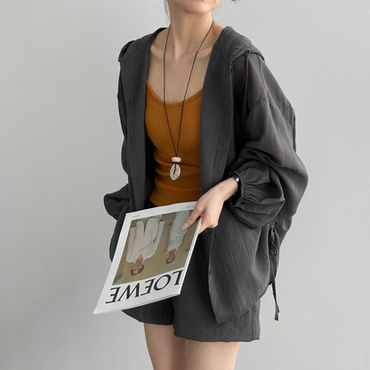2点セット！【セットアップ】ラッシュガード セットアップ レディース フード付き ジップアップ ショートパンツ UVカット 軽量 上下セット【JZシリーズ】