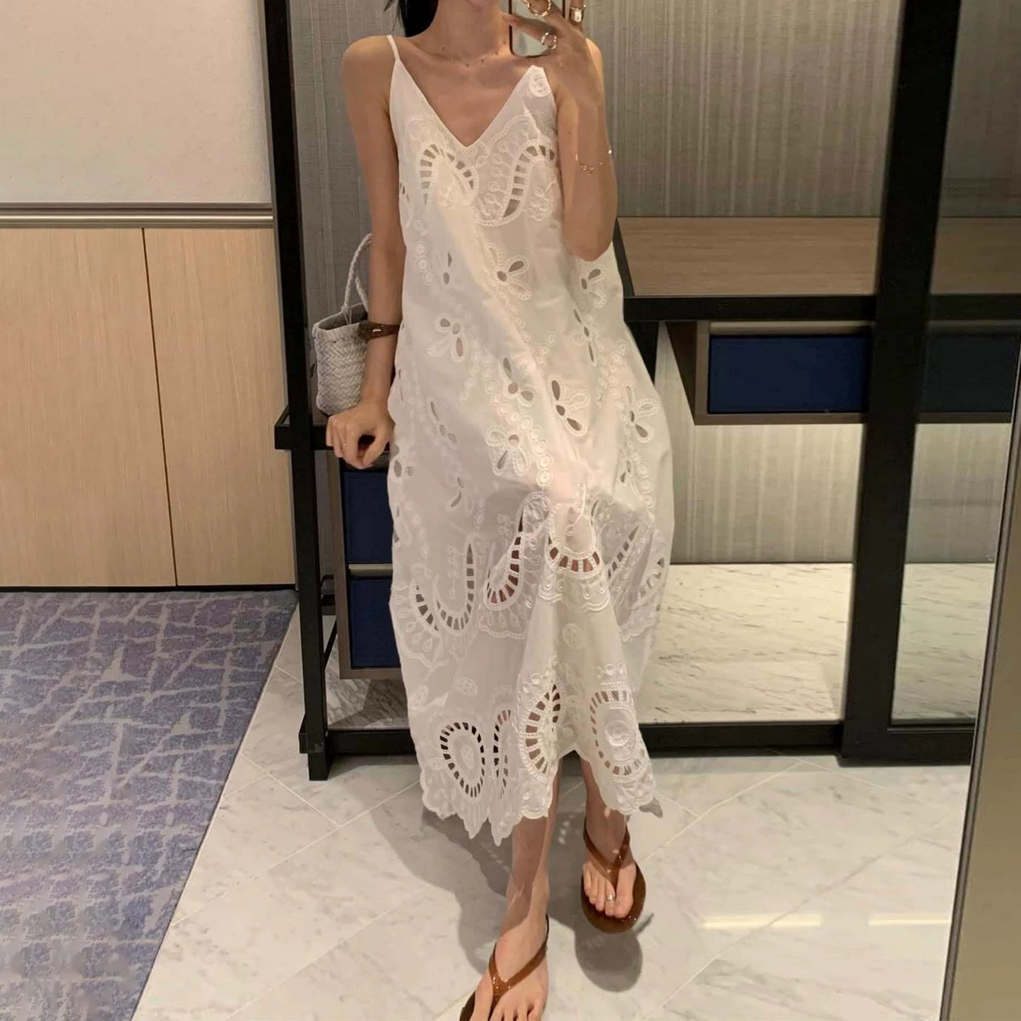 【ワンピース】韓国風 かぎ針編みキャミワンピース レディース 夏 Vネック ノースリーブ ロング丈 リゾート風 ゆったり【JZシリーズ】