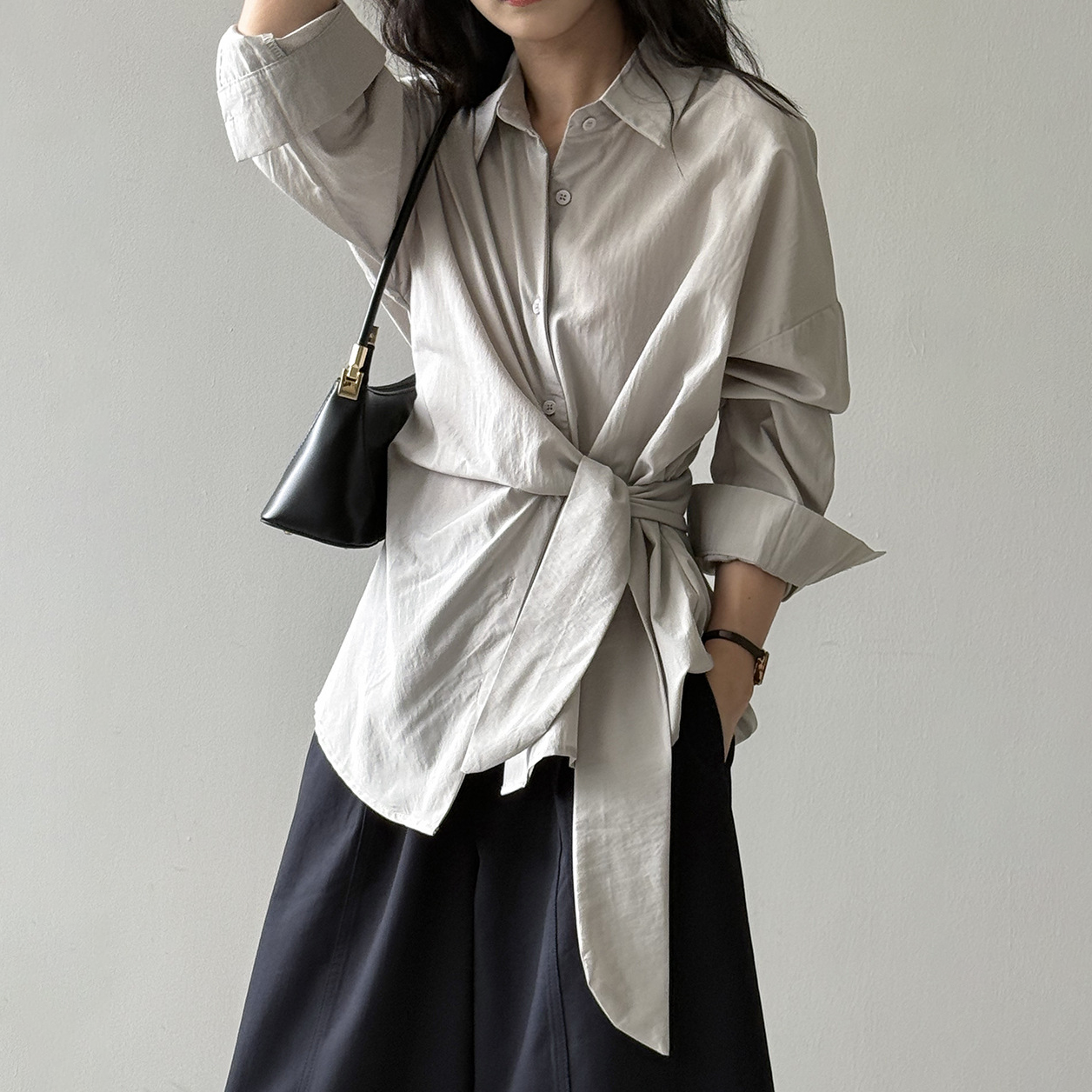 【トップス】テンセルコットン ウエストリボン シャツ レディース 秋新作 開襟シングルボタン ゆったり細見え シャツ【JZシリーズ】