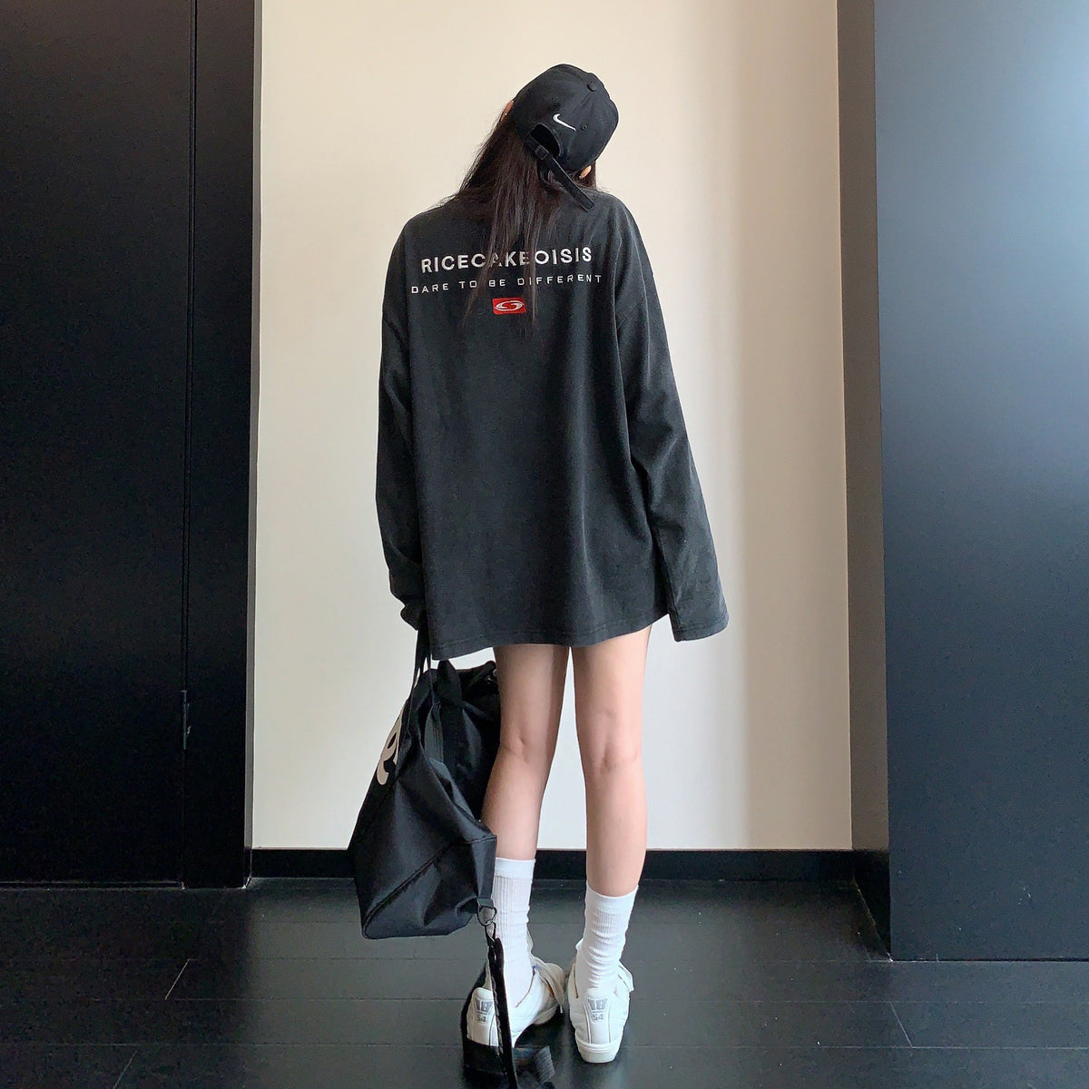 【トップス】ウォッシュ加工刺繍長袖Tシャツ レディース 初秋 ヴィンテージ風 ゆったり こなれ感【FCシリーズ】
