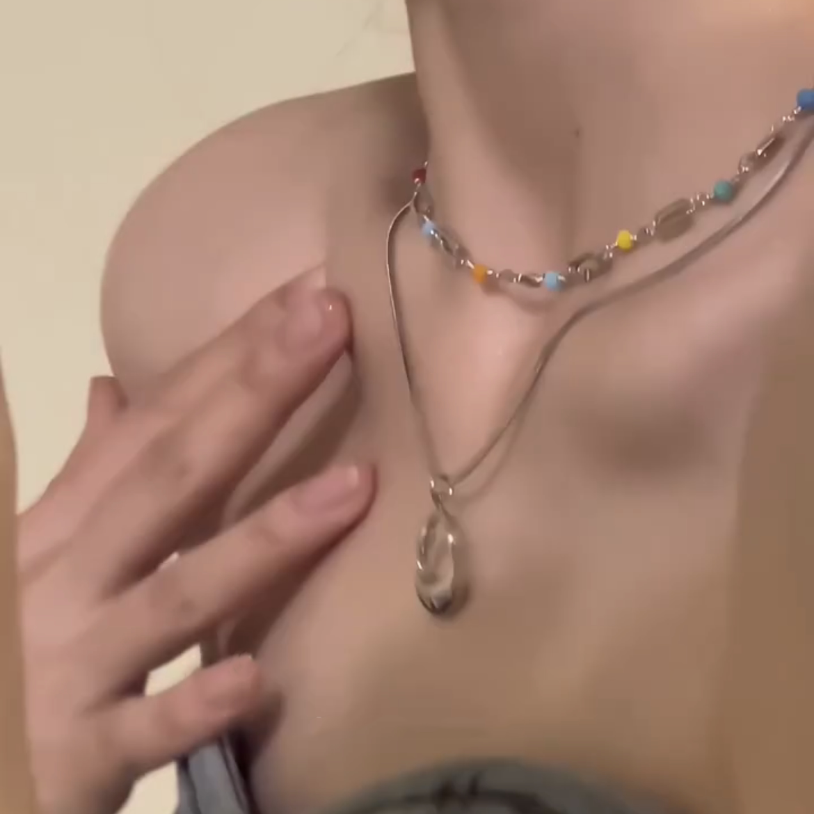 【グッズ】🌈「カラフルドーパミン」新作 レディース ダブルレイヤーネックレス 春夏 鎖骨チェーン 上品見え おしゃれアクセサリー