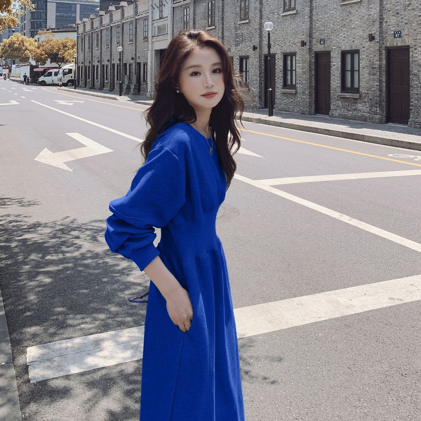 【ワンピース】ブルー丸首スウェットワンピース レディース 春秋新作 韓国風 ゆったり 気質 ウエストマーク 長袖ワンピース【JZシリーズ】