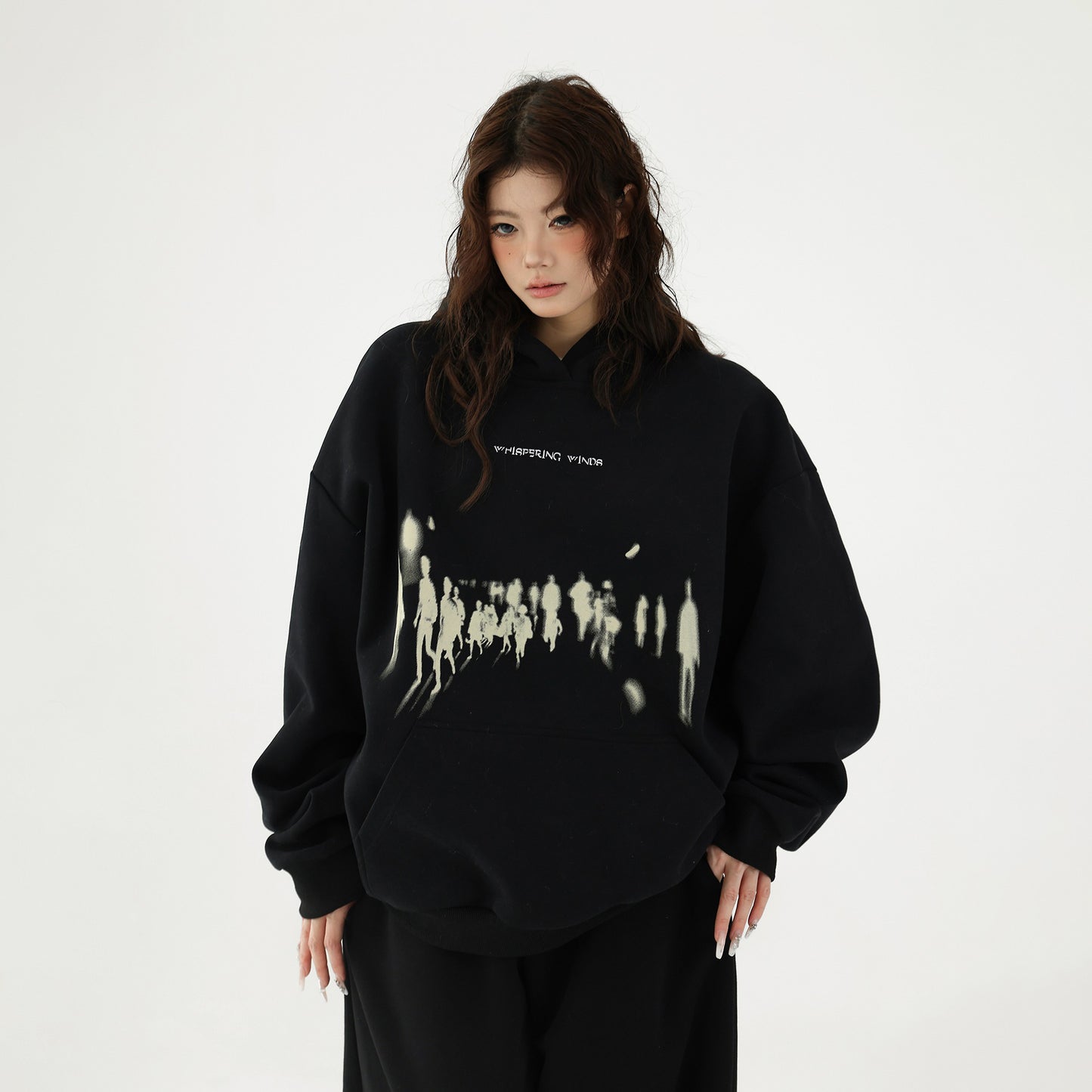 【トップス】レトロ感たっぷり ぼかしシルエットプリント ストリートゆるパーカー【FCシリーズ】