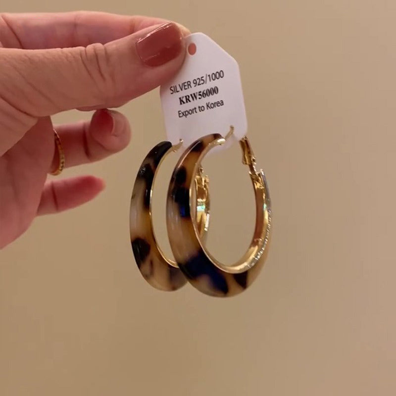 【グッズ】S925シルバー× キャラメルレオパード柄 ピアス 丸顔・面長フェイスもすっきり見え♪