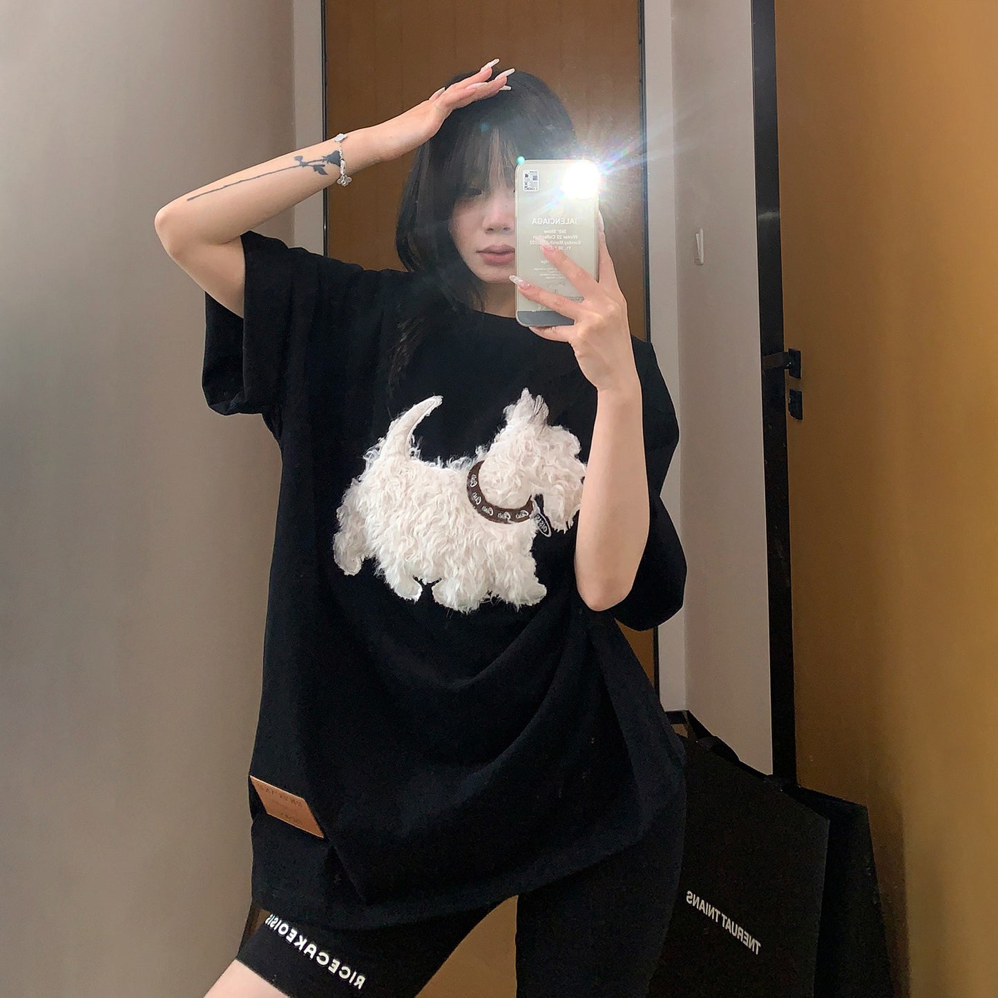 【トップス】ゆるっとリラックス感 ふわふわ犬刺繍 綿100％半袖Tシャツ【FCシリーズ】