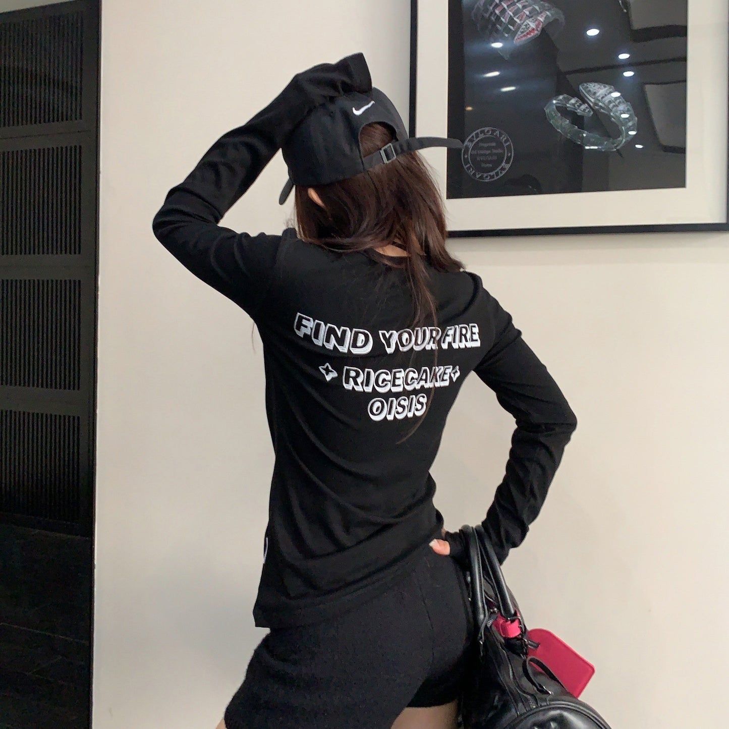 【トップス】ミニマルデザイン長袖Tシャツ レディース スリムシルエット 薄手 カットソー【FCシリーズ】