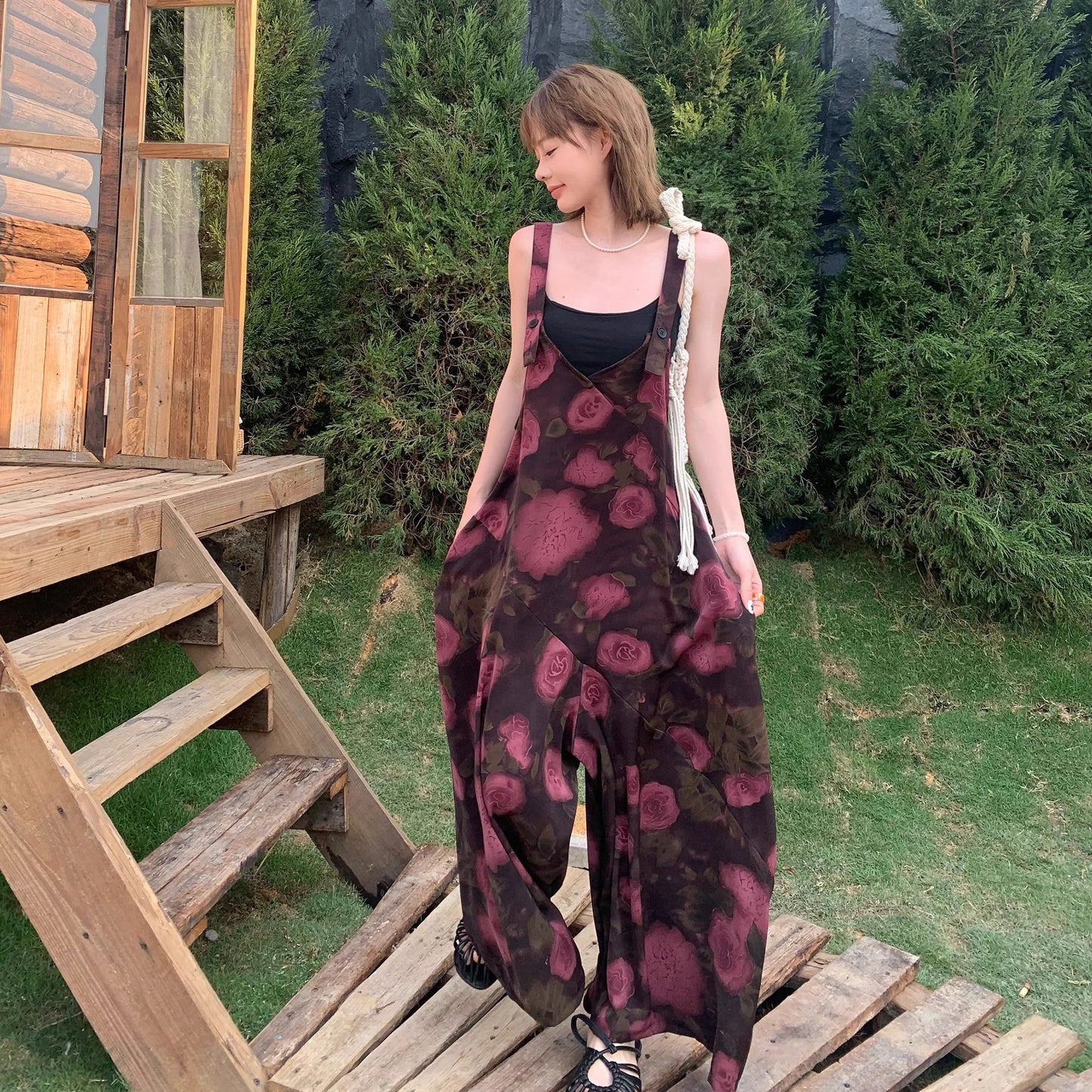 【ボトムス】夏新作 リラックス感たっぷり 山茶ローズ柄 オーバーサイズサロペット ゆった オールインワン【SHシリーズ】