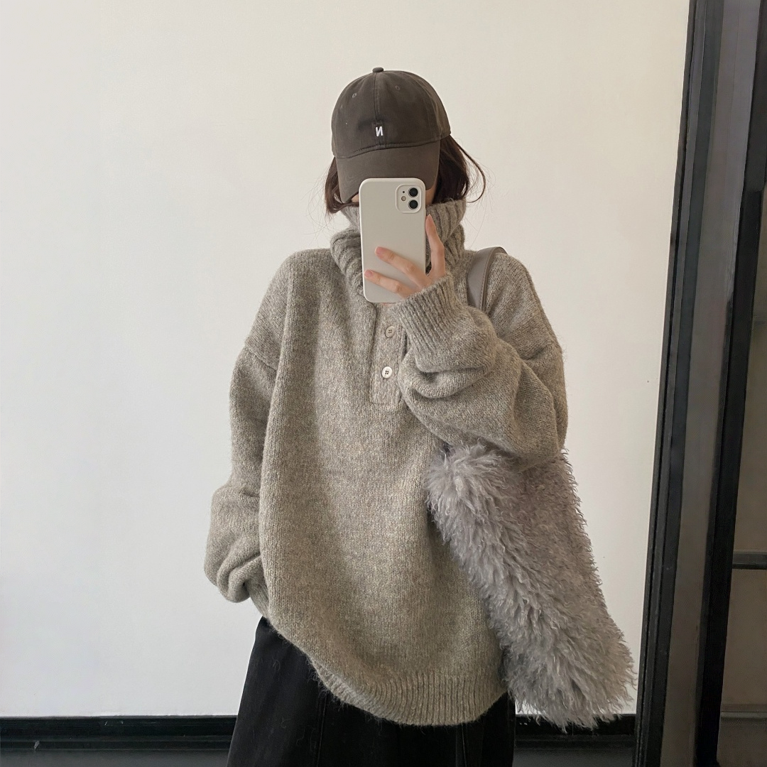 【トップス】ボタン装飾 ハイネック プルオーバ ニット セーター 【FCシリーズ】