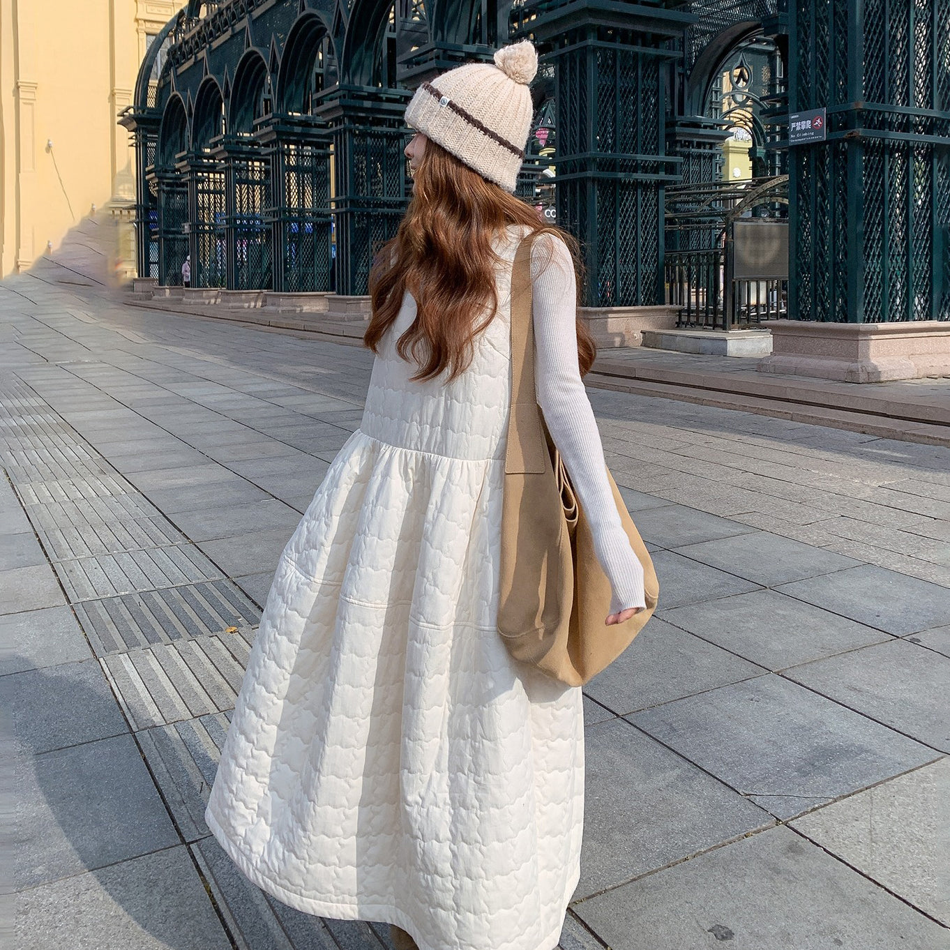 【ワンピース】韓国風  チェック柄  中綿入り ノースリーブワンピース 花びらシルエット レディース 秋冬新作【JZシリーズ】