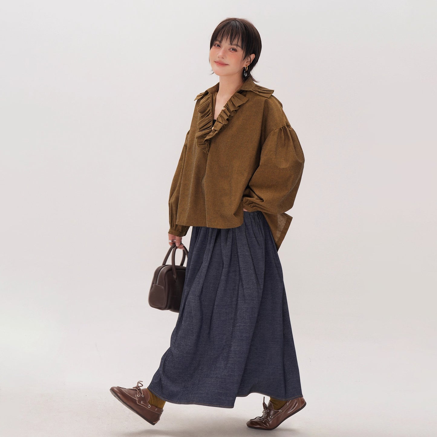 【トップス】レトロ文芸チェックシャツ レディース 秋新作 フリルVネック デザイン感 ゆったり長袖 着痩せトップス【JZシリーズ】