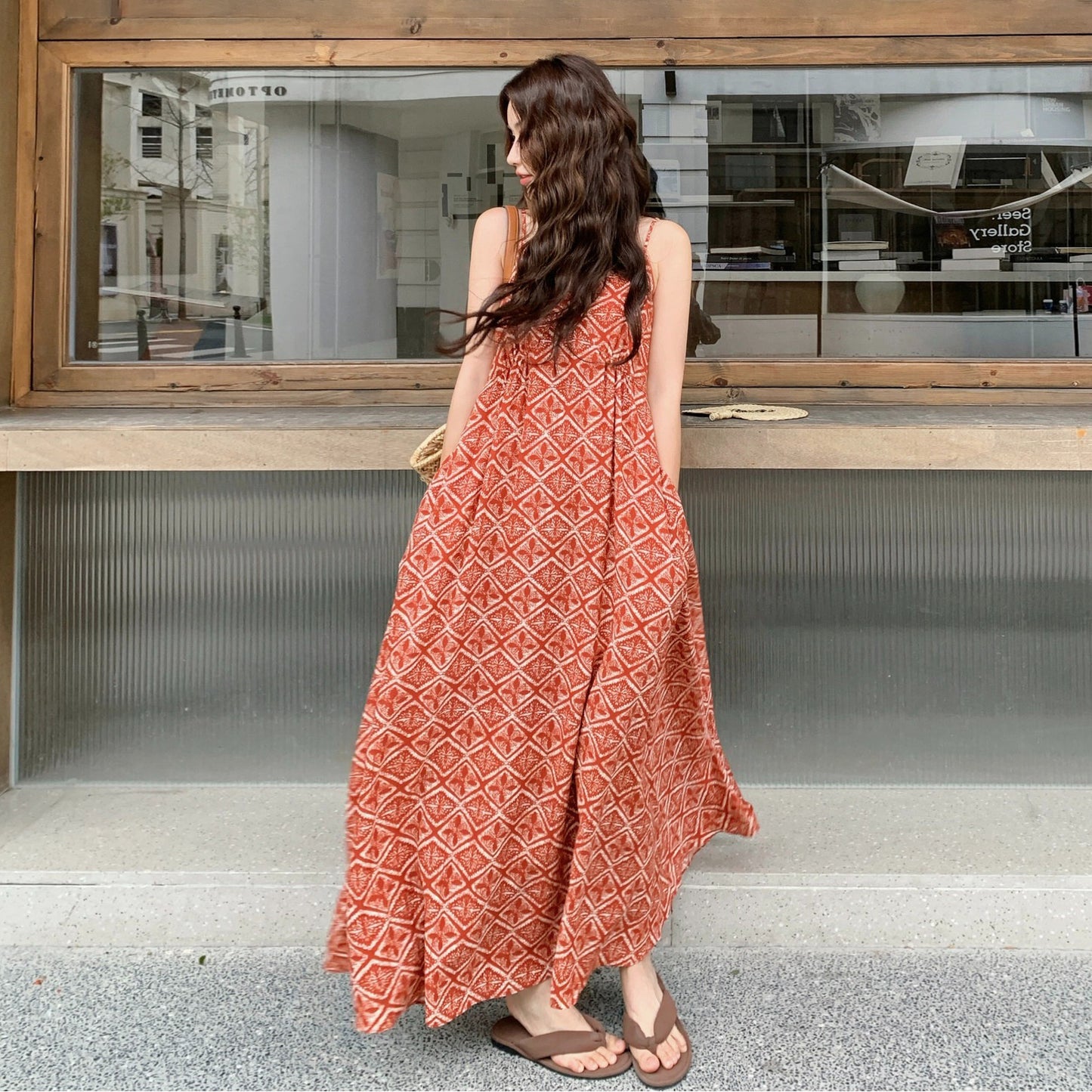 【ワンピース】夏新作 レッド 幾何柄 キャミワンピース ボヘミアン風 海辺 旅行 リゾート 着痩せ リラックス ロング丈【SHシリーズ】