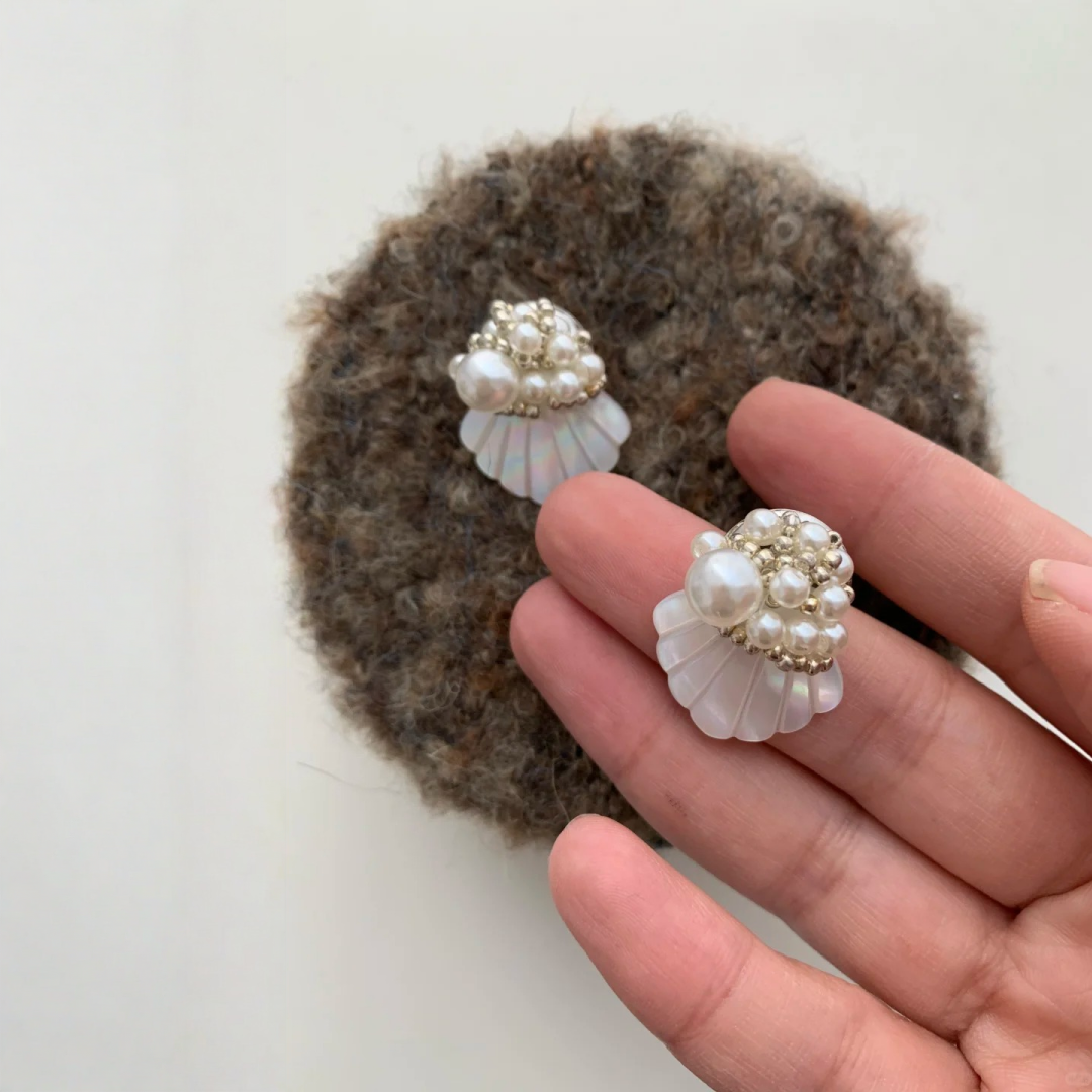 【グッズ】【🌊マーメイドパーティー】天然シェル ハンドメイドビーズ 個性的なギフト 軽奢ヴィンテージ風 ピアス / イヤリング 【JZシリーズ】