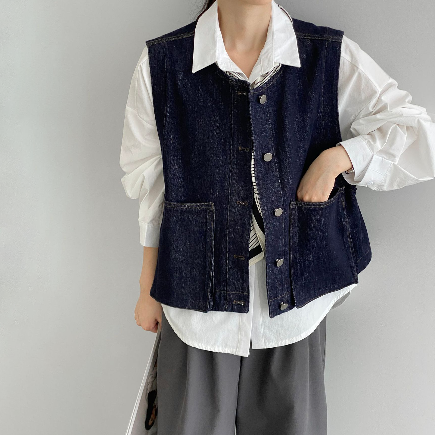 【トップス】レイヤードコーデ 秋 ヴィンテージデニムベスト レディース ポケット付き ゆったり カジュアル着回し ベストジャケット【JZシリーズ】